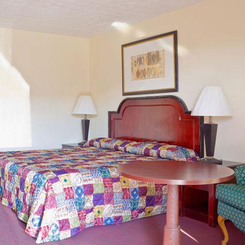 Parkway Inn Morristown Room photo